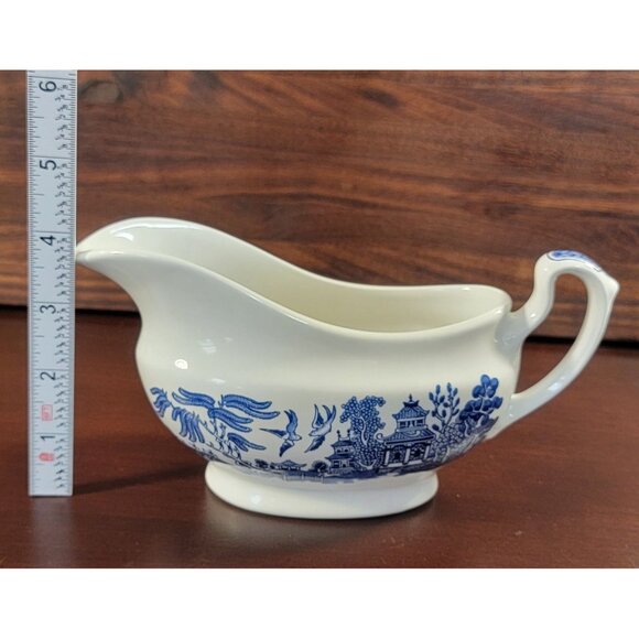 Vintage Churchill Blue Willow Gravy Boat - Picture 10 of 10